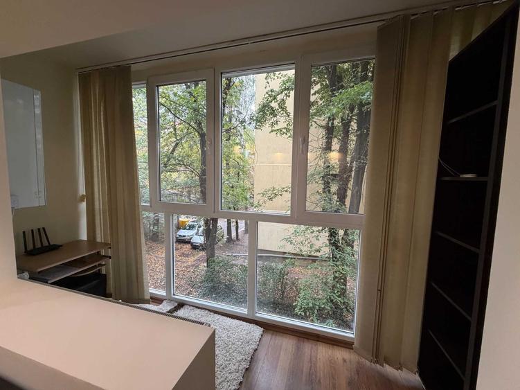 Apartament cu 4 camere decomandat în Torontalului