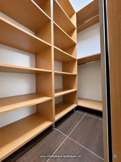 Apartament cu 2 camere decomandat în Nord-Vest