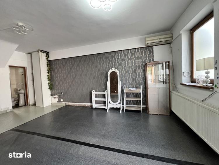 Spațiu comercial, de 38 mp, în Plopilor