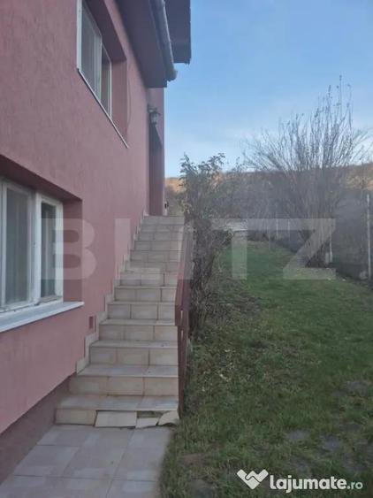 Casă cu 4 camere cu Teren 1270 Mp în Sâncraiu de Mureș