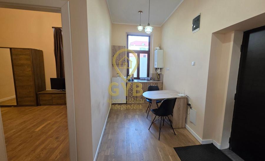 Apartament cu 2 camere decomandat, mobilat în Ultracentral