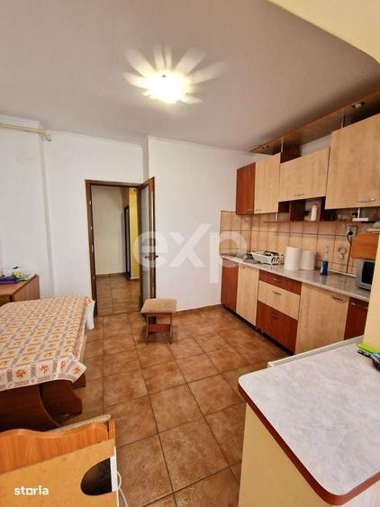 Apartament cu 3 camere în Ulmi