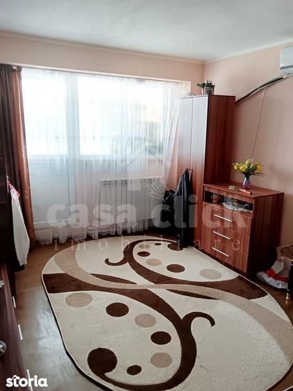 Apartament cu 2 camere decomandat în Micro 17