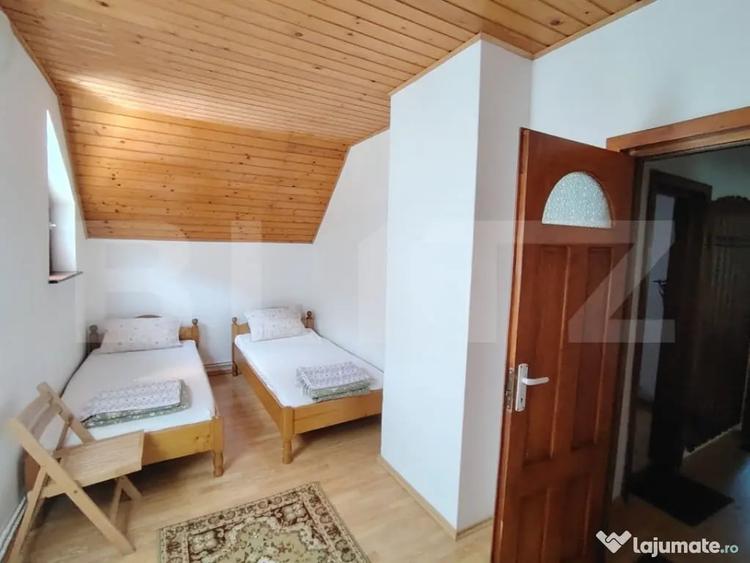 Casă cu 5 camere cu Teren 226 Mp în Sovata
