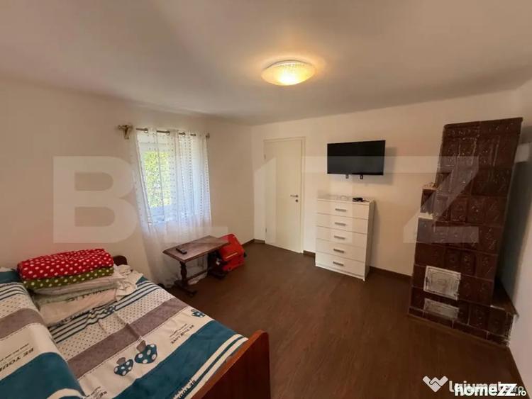 Casă cu 4 camere cu Teren 6000 Mp în Central