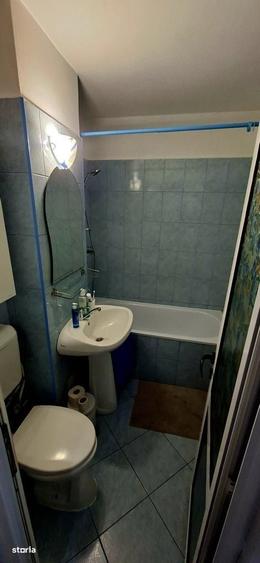 Apartament cu 3 camere decomandat în Trivale