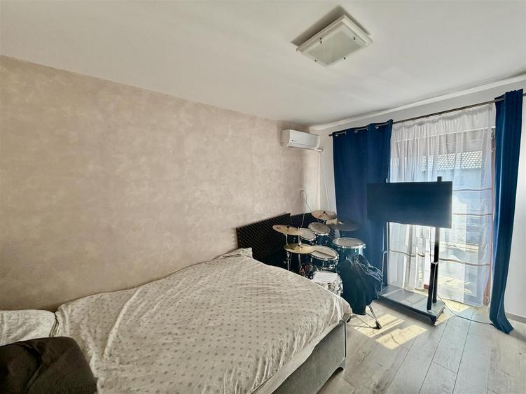Casă cu 4 camere decomandat cu Teren 470 Mp în Miroslava