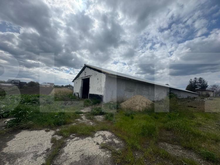 Spațiu comercial, de 4,294 mp, în Periferie