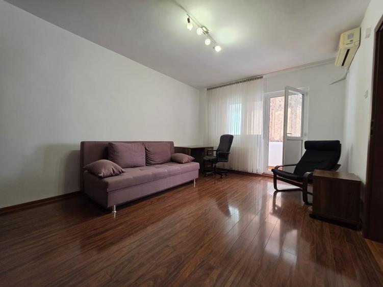 Apartament cu 2 camere decomandat în Mihai Bravu