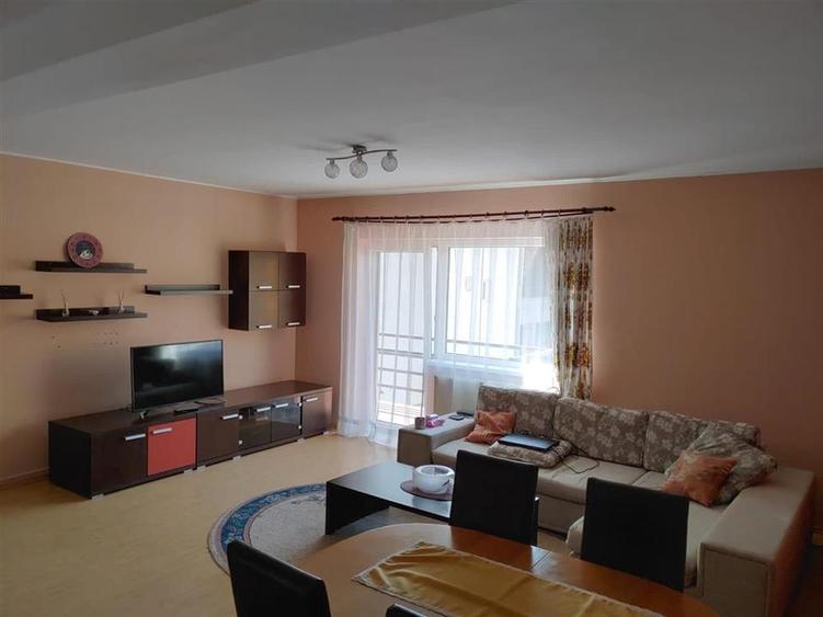 Apartament 2 camere si balcon zona Strand - 2