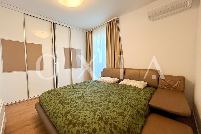 Apartament cu 3 camere semidecomandat, mobilat în Girocului