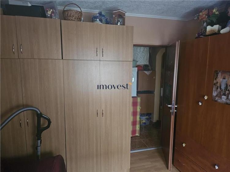 Apartament cu 4 camere decomandat în Micro 16