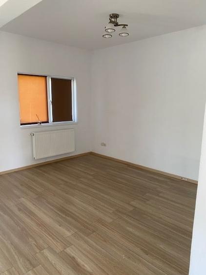 Duplex cu 4 camere cu Canalizare în Dumbrăvița
