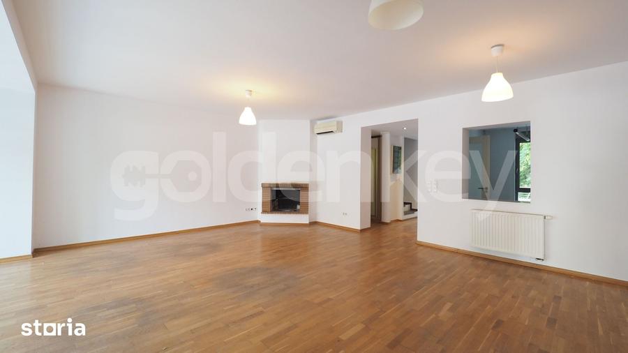Casă cu 5 camere cu Teren 200 Mp în Băneasa