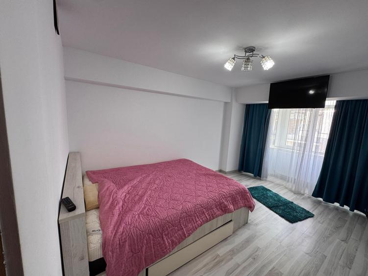 Apartament cu 4 camere decomandat în Ultracentral