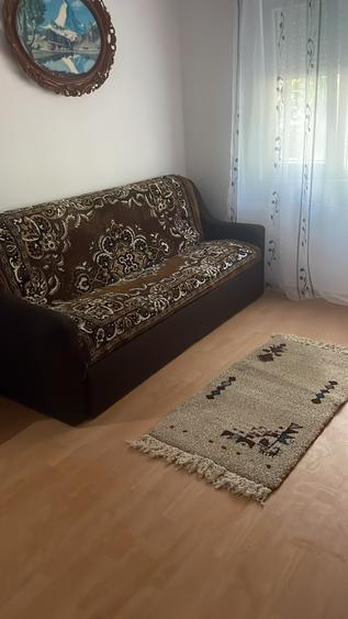 Apartament cu 2 camere semidecomandat în Boul Roșu