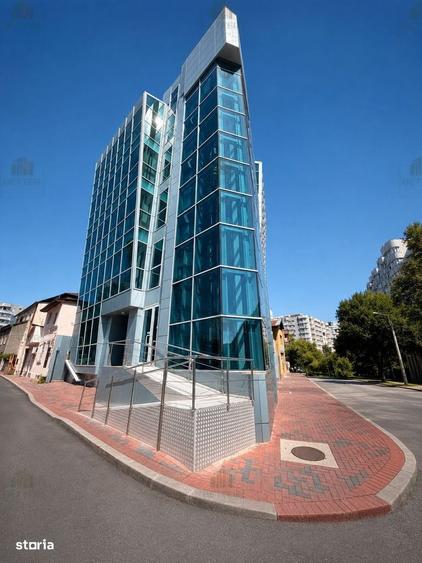 Spațiu comercial, de 1,100 mp, în Central