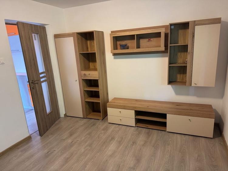 Apartament cu 2 camere decomandat în Precista