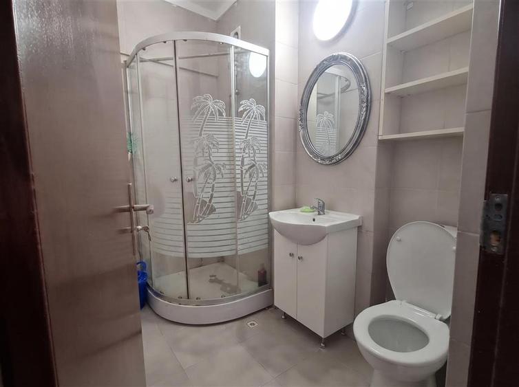 Apartament cu 4 camere decomandat în George Enescu