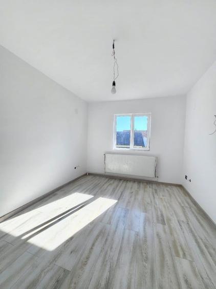 Casă cu 3 camere cu Teren 154 Mp în Central