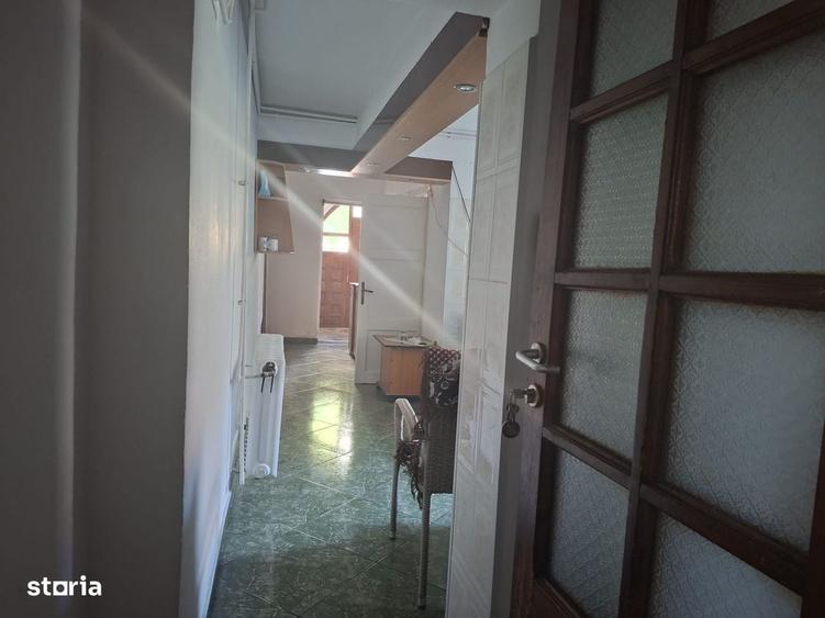 Casă cu 4 camere în Eroilor