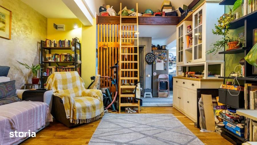 Apartament cu 3 camere semidecomandat, mobilat în Borhanci