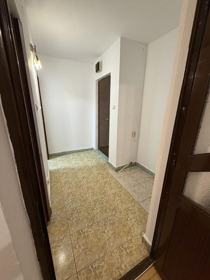 Apartament cu 2 camere nedecomandat în Fetești-Gară