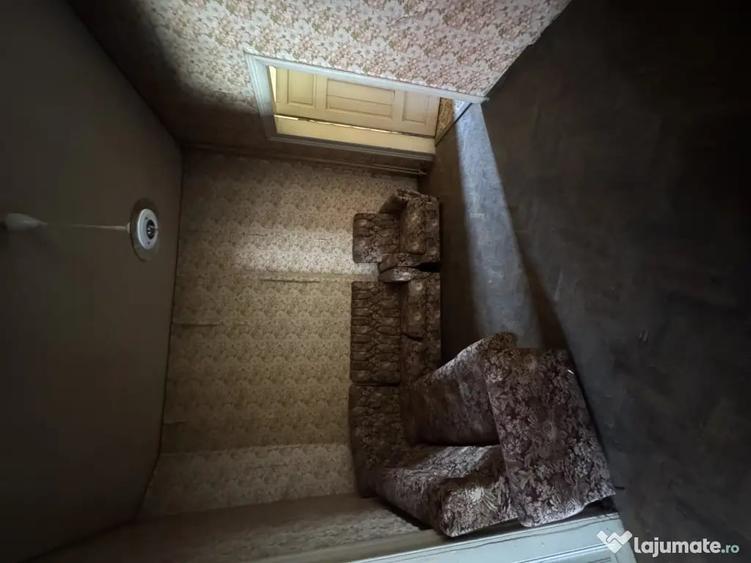 Casă cu 2 camere în Central