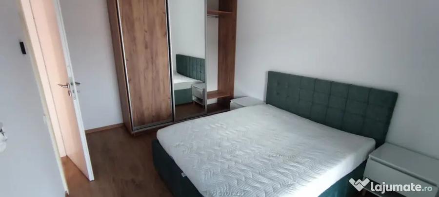 Apartament cu 3 camere semidecomandat în Florești