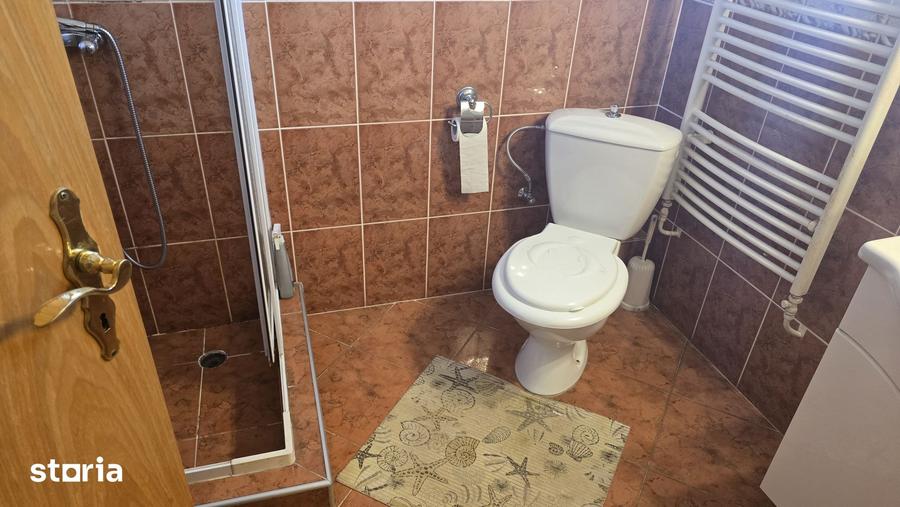 Casă cu 5 camere cu Teren 1159 Mp în Ceangăi