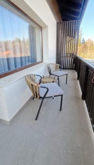 Apartament cu 2 camere semidecomandat, mobilat în Poiana Brașov