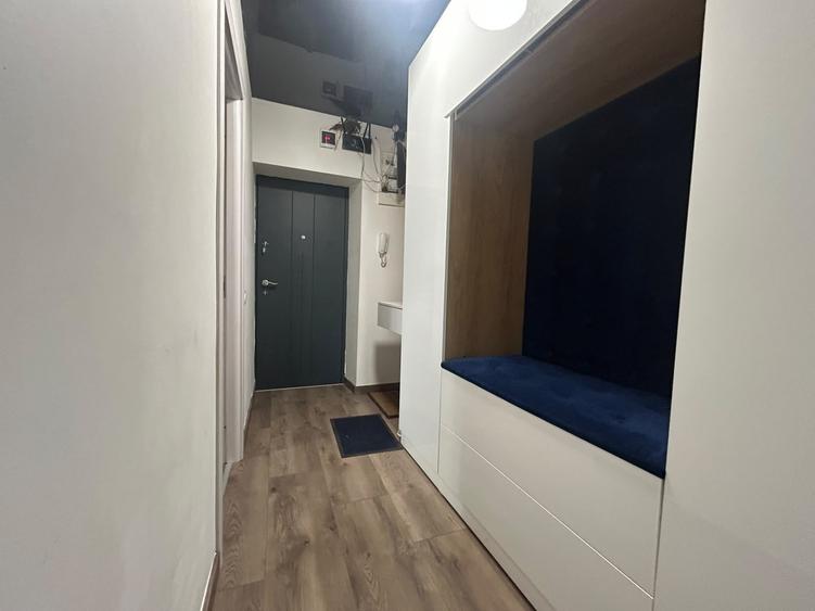 Apartament cu 4 camere decomandat, mobilat în Dorobanți