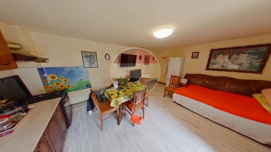 Casă cu 3 camere cu Teren 358 Mp în Central