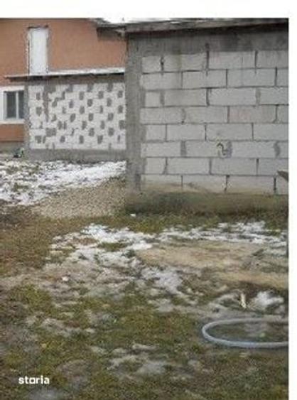 Casă cu 2 camere cu Teren 915 Mp în Potlogi