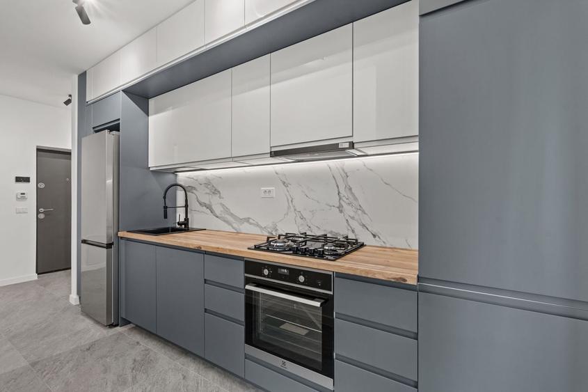 Apartament cu 2 camere semidecomandat, mobilat în Metalurgiei