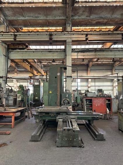 Spațiu industrial, de 5,479 mp, în Exterior Nord