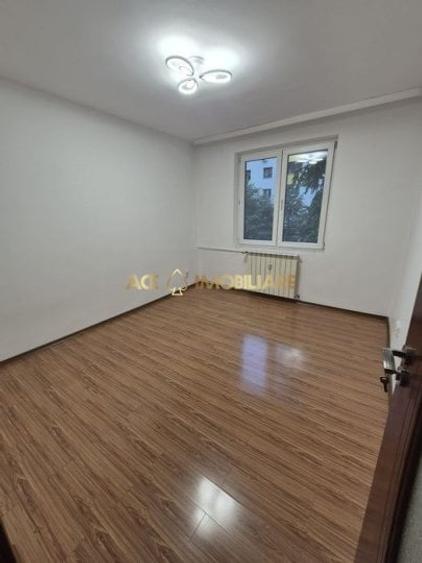 Apartament cu 3 camere decomandat, mobilat în Rahova