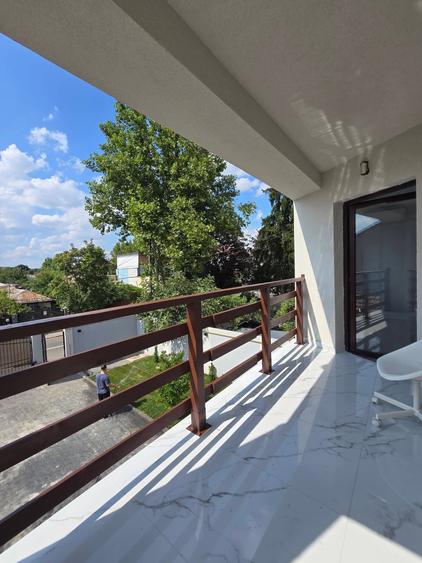 Casă individuală cu 6 camere cu Canalizare în Central