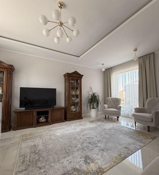 Casă cu 4 camere în Central