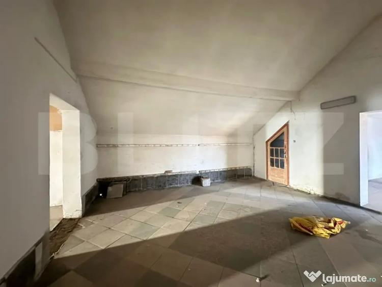 Casă cu 8 camere cu Teren 371 Mp în Dorobanți