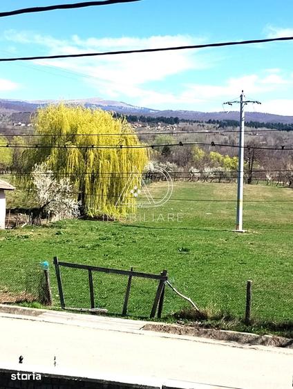 Casă cu 4 camere cu Teren 257 Mp în Crasna
