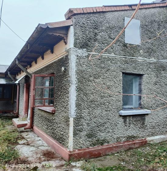Casă cu 3 camere cu Teren 220 Mp în Exterior Vest