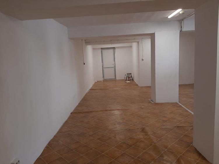 Spațiu comercial, de 70 mp, în Central