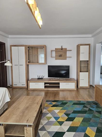 proximitate metrou , renovat + mobilat - 6