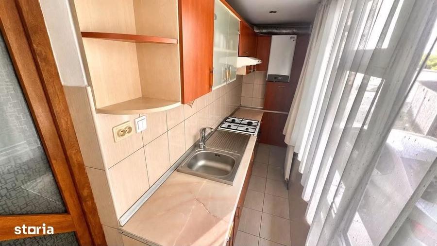 Apartament cu 2 camere decomandat în Banca Națională