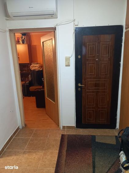 Apartament cu 3 camere în Rahova