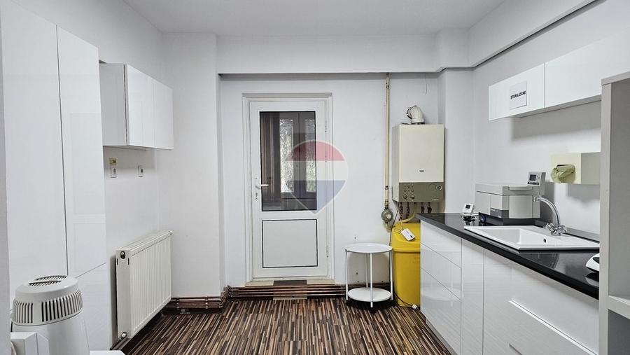 Spațiu comercial, de 62 mp, în Trivale