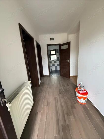 Casă cu Teren 250 Mp în Central