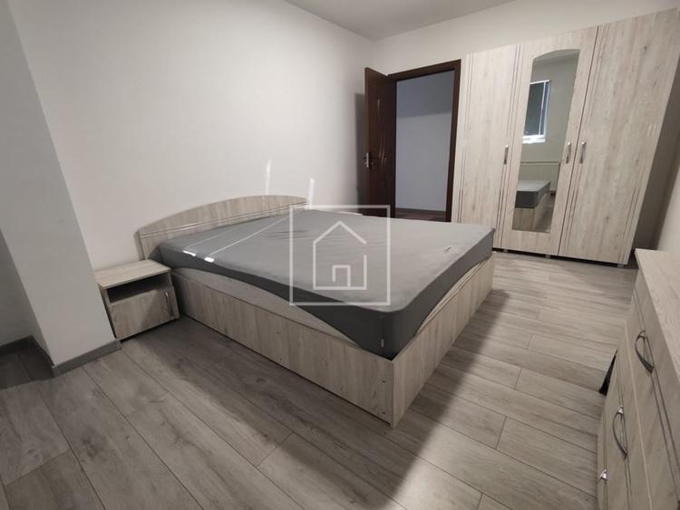 Apartament cu 5 camere decomandat în Șelimbăr