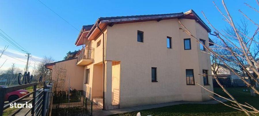 Casă cu 4 camere cu Teren 127 Mp în Central